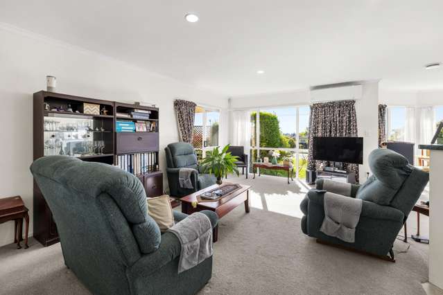 1 Cobbe Place Pomare_4