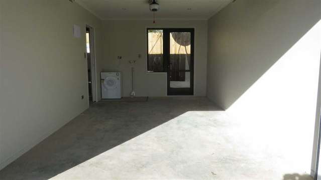 5/99 Lake Road Frankton_4