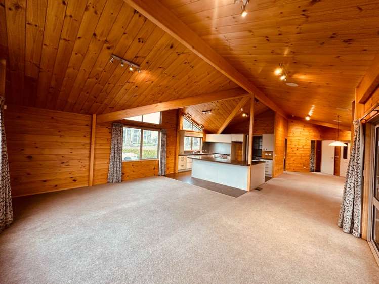 12 Mahoe Glade Patumahoe_5