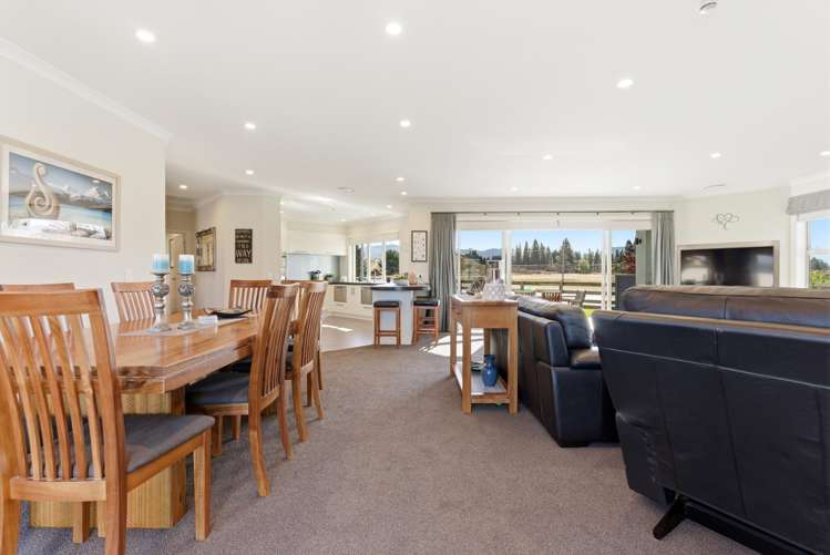 14 Lakeland Avenue Twizel_6