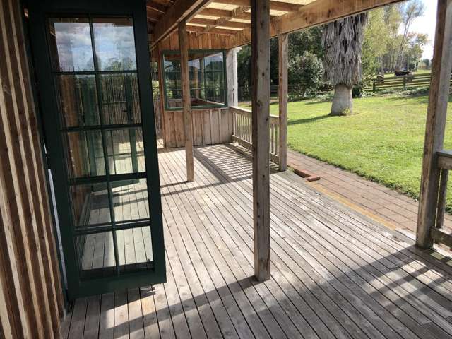 Picturesque Country Cottage - 2 Bedrooms