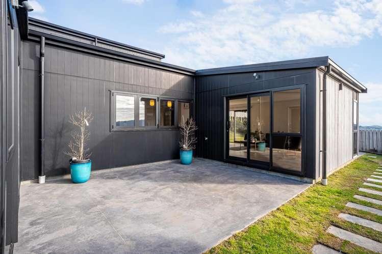 4 Lemonwood Way Woodridge_12