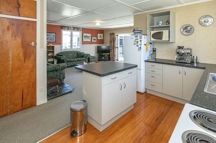 102 Riverview Road Whangamata_16