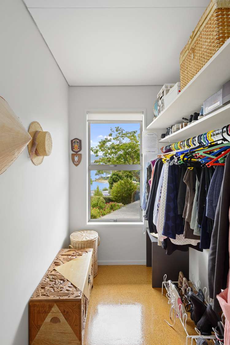 11 Ngaio Lane Charteris Bay_12