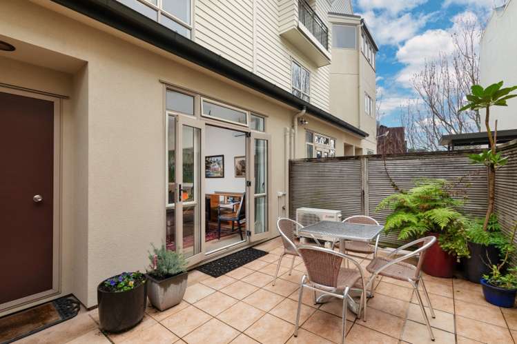 3/2 Upper Queen Street Auckland Central_0