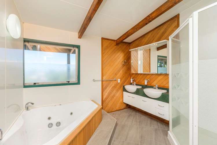 11 Pokapu Street Titirangi_24