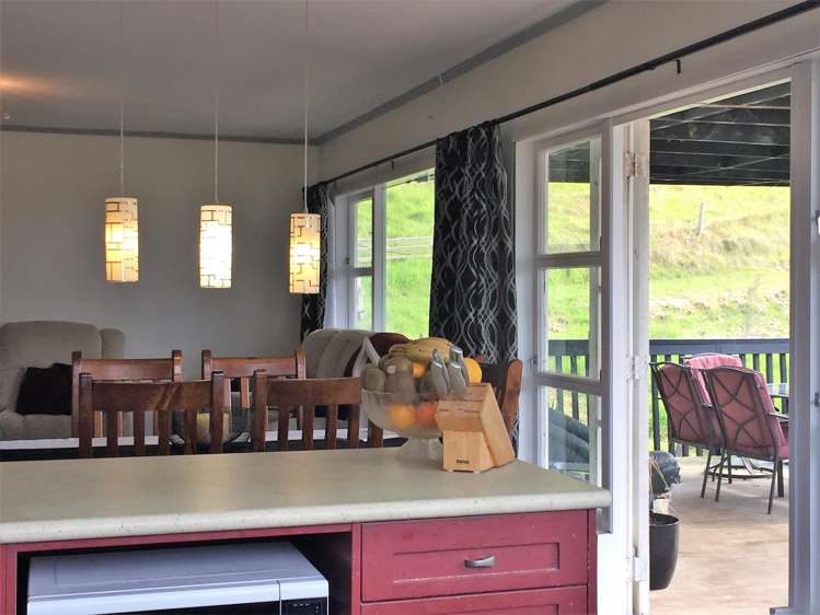 3944 Pouto Road Pouto_5