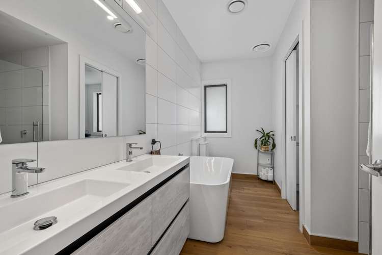 39 Bayview Park Lane Orewa_18