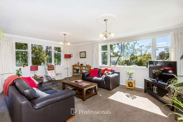 58 Heretaunga Square Silverstream_10