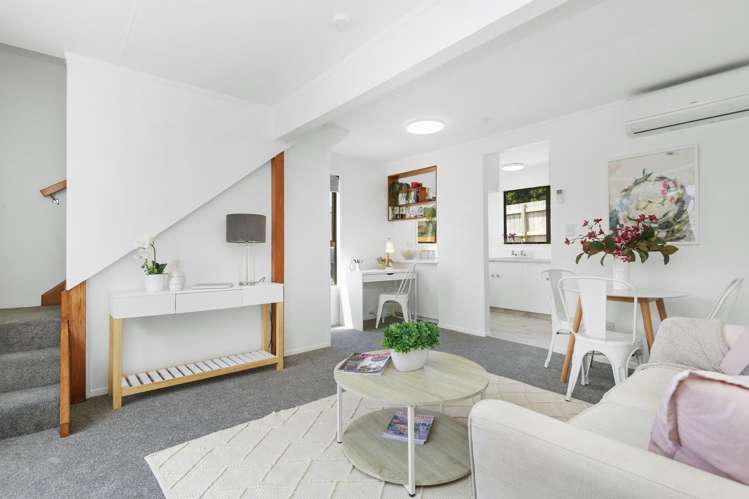 1/29 Main Road Tawa_4