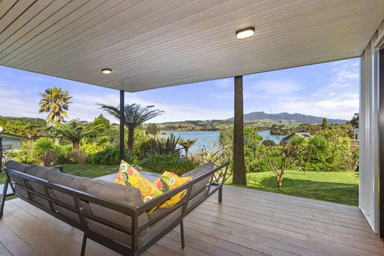 21 Point Street Raglan_32