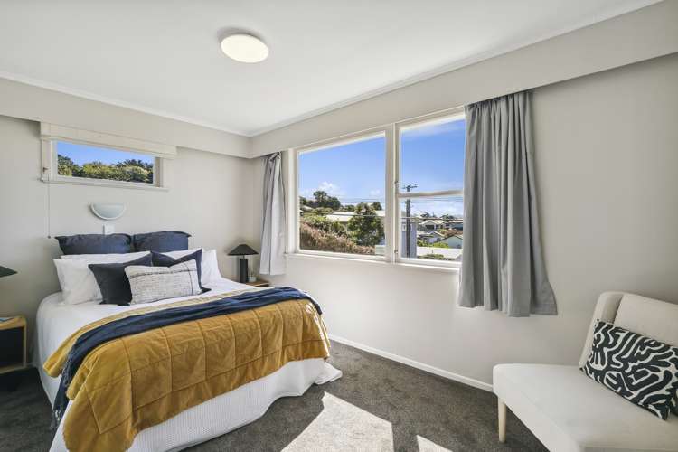 15 Kahikatea Grove Paparangi_9