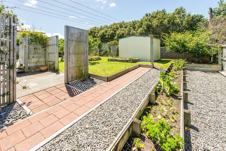 22 Lithgow Drive Otamatea_15