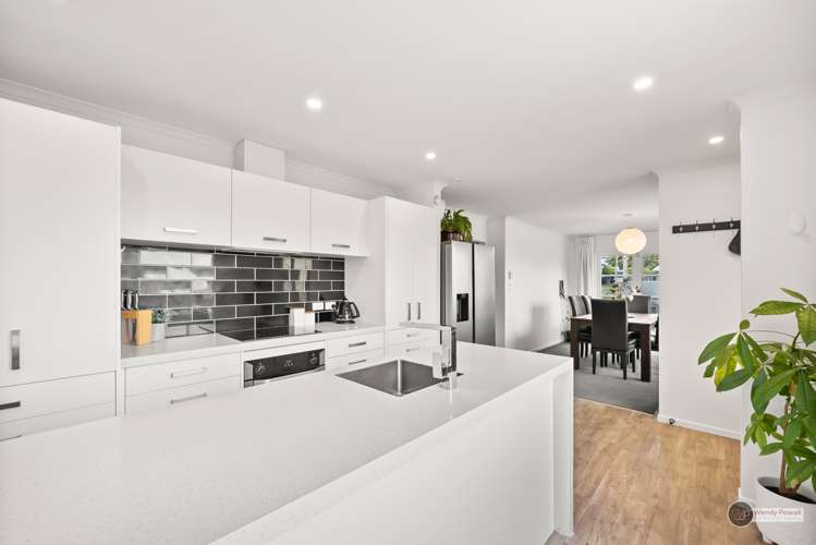 21 Montana Road Totara Park_7