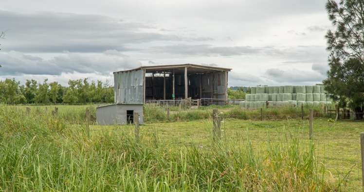 108 Canal West Road Waitakaruru_20