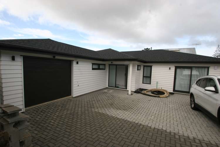 63 Fairclough Road Beach Haven_0