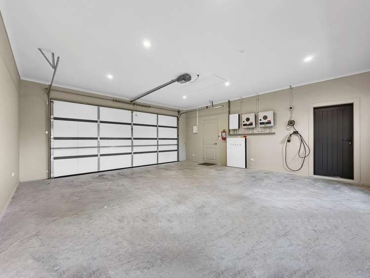 1 Montgomery Crescent Kinloch_25