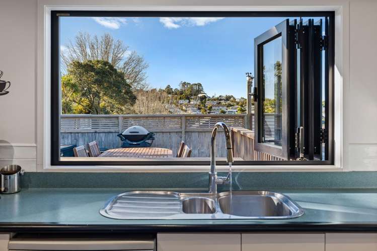 2/15 Dobell Road Stanmore Bay_6