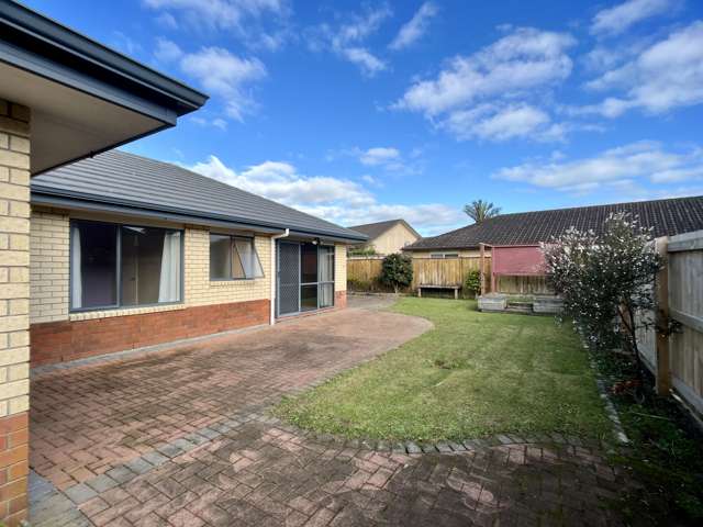 6 Croftview Road Wattle Downs_1