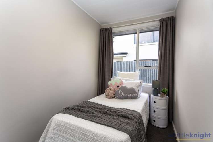2/74 King Street Sydenham_14