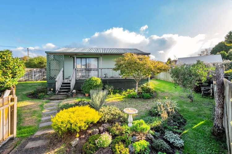 332 Glengarry Road Glen Eden_17