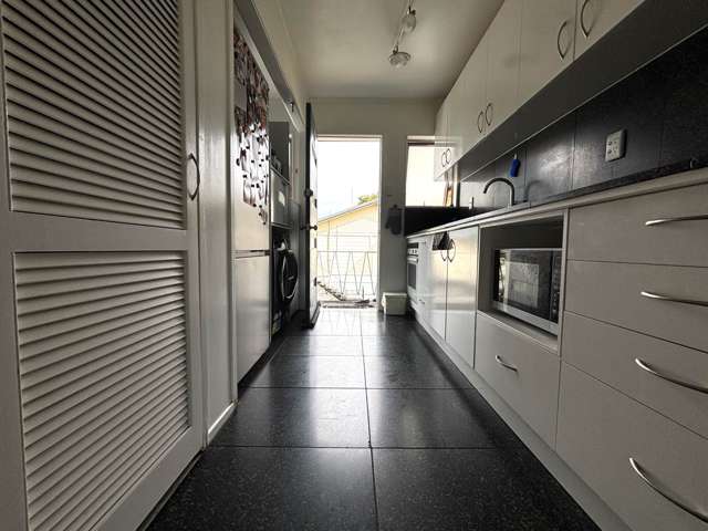 12/31 Blease Street New Lynn_2