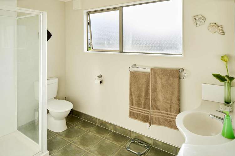 28 Saint Ives Drive Camborne_11