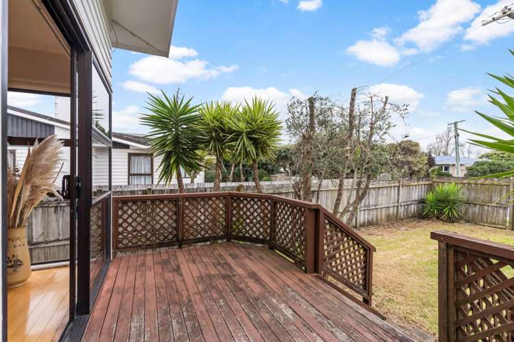 1/11 Richard Avenue Bucklands Beach_14