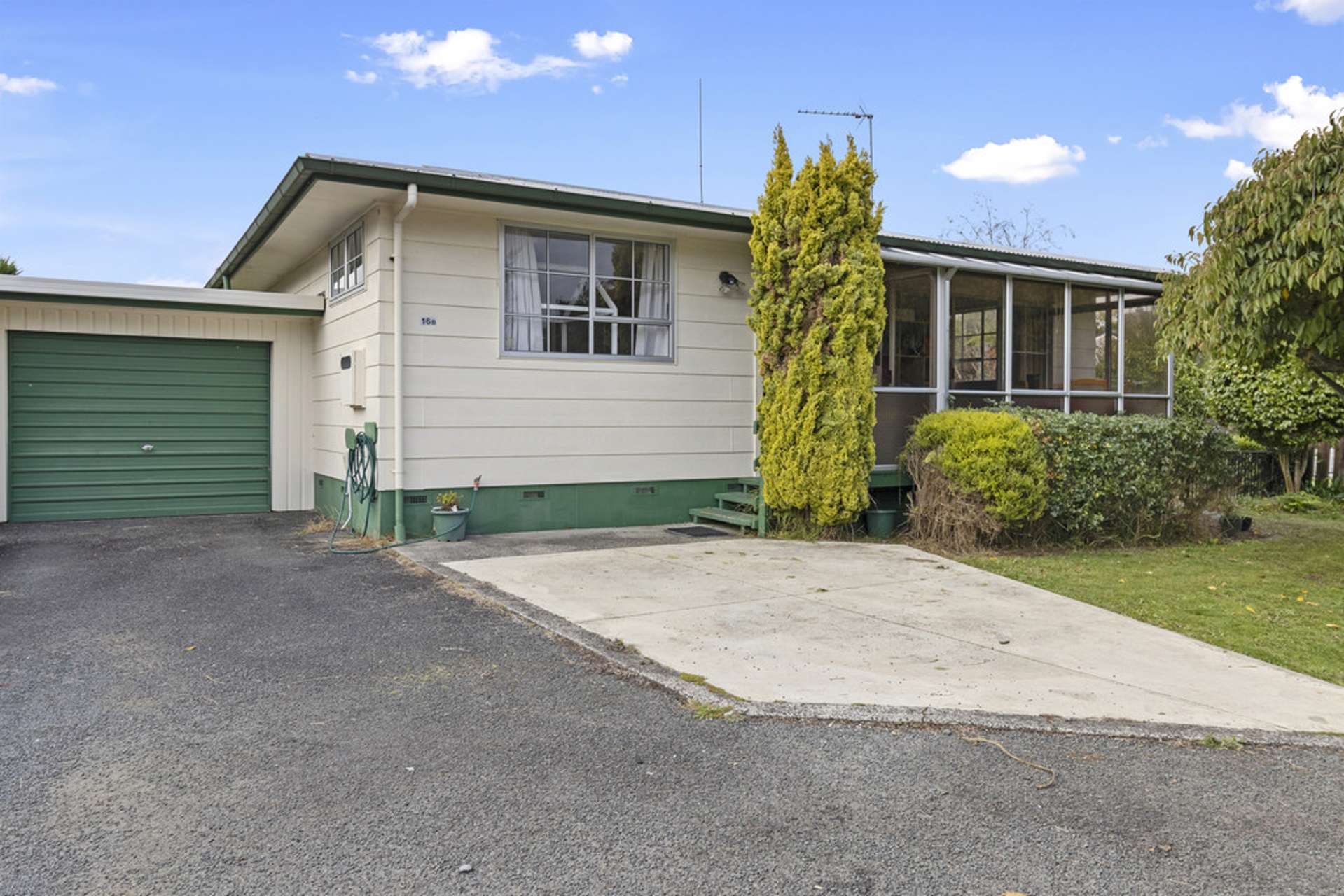 16b Lansdowne Crescent Glenview_0