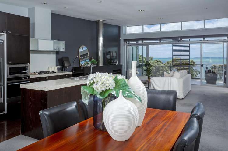 23/6 Beach Front Lane Browns Bay_11