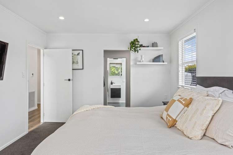 11 Brennan Avenue Te Atatu Peninsula_15