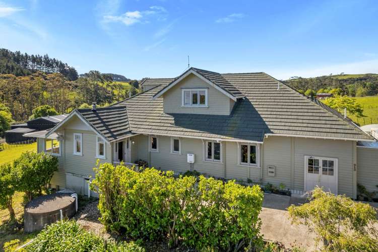 913 Peak Road Helensville_25