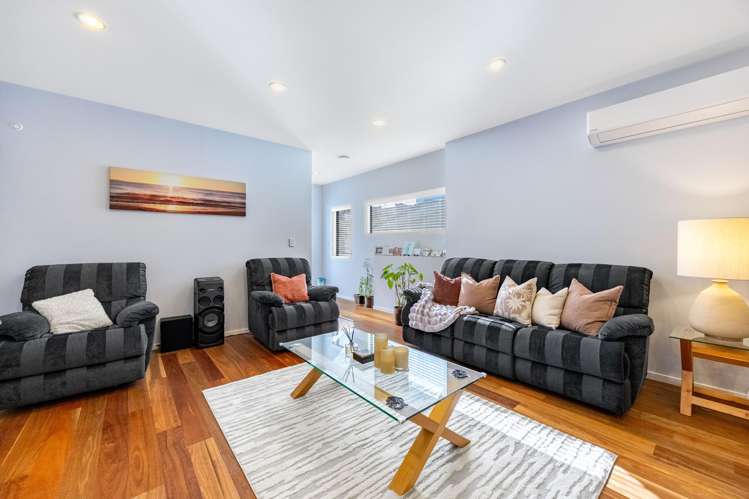 88 Kaipatiki Road Glenfield_6