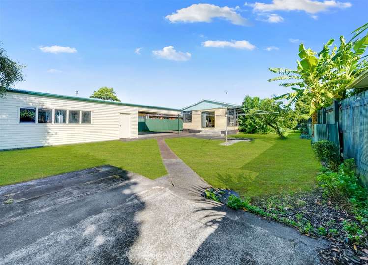 1 Kowhai Avenue Mangere Bridge_15