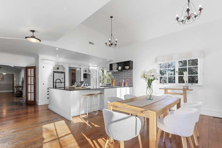 100 Oxford Road Okato_6