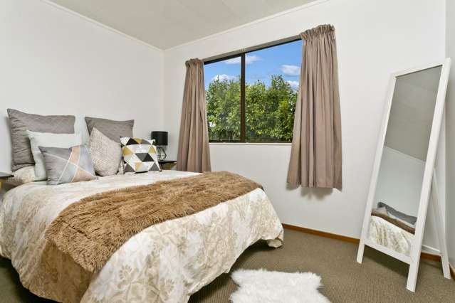 2 Hewlett Road Massey_4