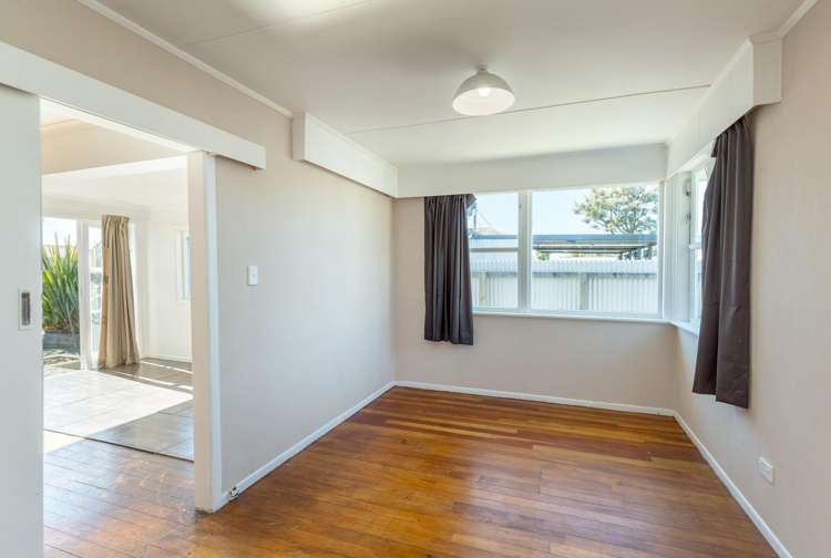97 Cameron Crescent Masterton_8