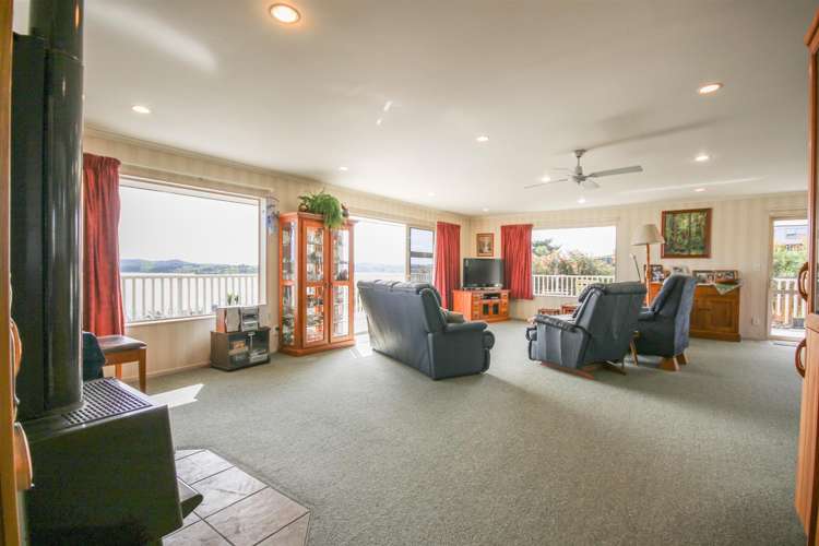 16 Kotare Crescent Paparoa_6