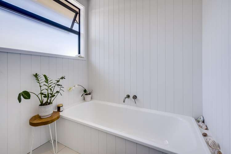 23 Golding Road Taradale_14