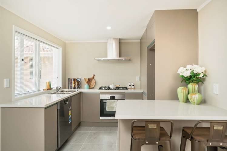 1 Lyons Avenue Murrays Bay_7