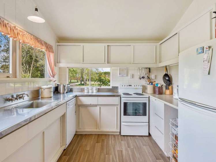 292 Halkett Road West Melton_9