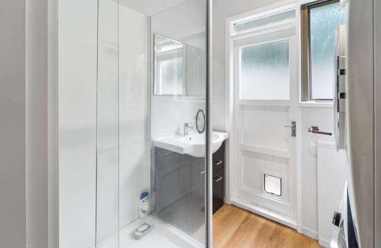 61 Knights Road Rothesay Bay_23