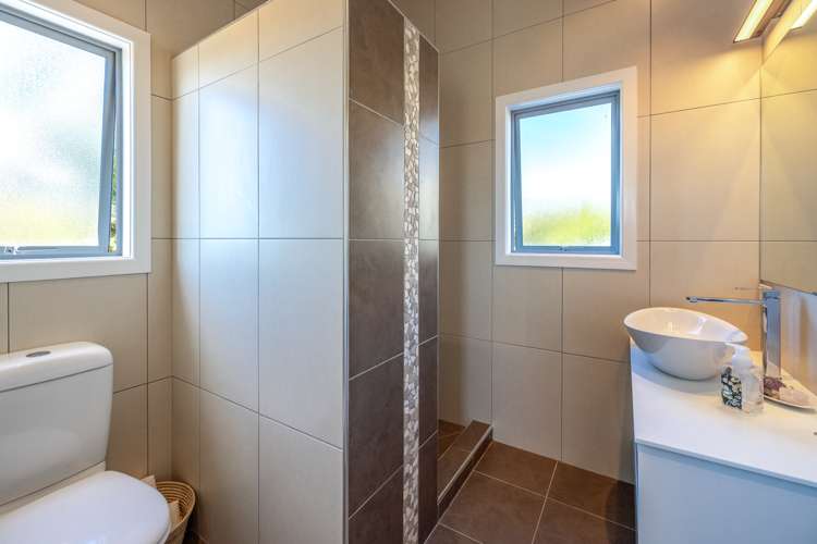 14 Natzka Road Ostend_24