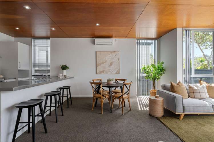 12/3 Severn Street Island Bay_1