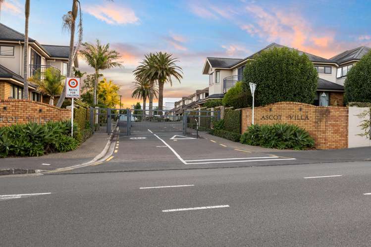 13 Canterbury Park Lane Ellerslie_24