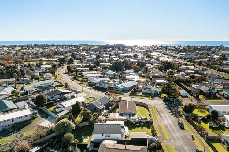 53 Gardenia Avenue Bell Block_26