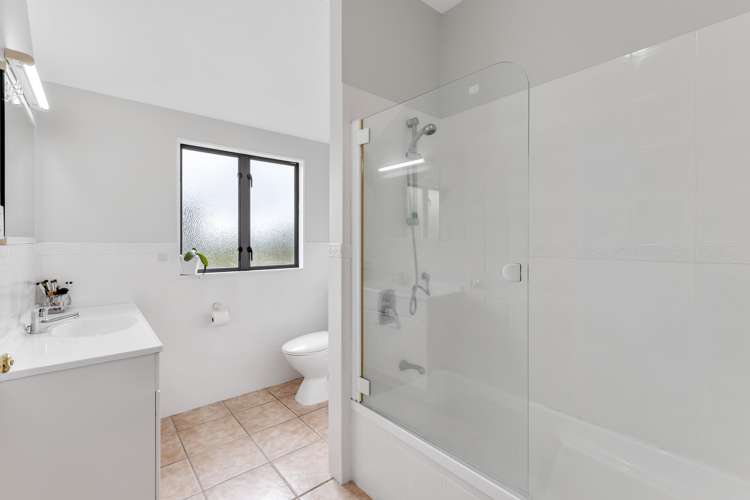 3a Cron Avenue Te Atatu South_12