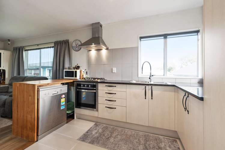 4 Cross Street Drury_6