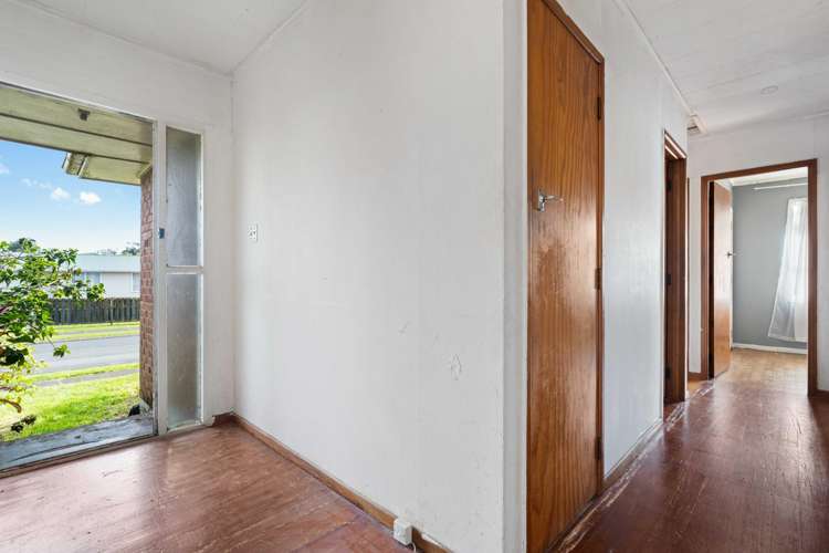 32 Ashgrove Road Mangere_16