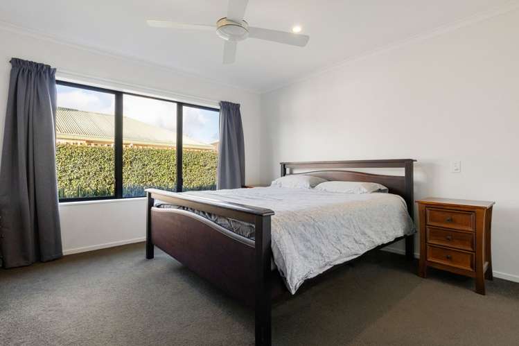 10 Cairns Crescent Rototuna_13